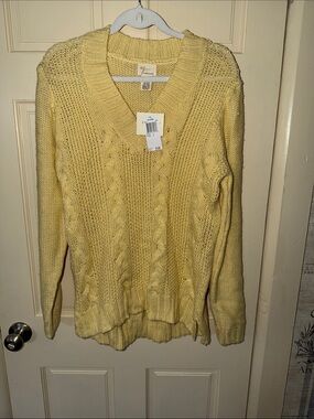 Andrea Jovine Pale Yellow Cable-Knit V-Neck Sweater